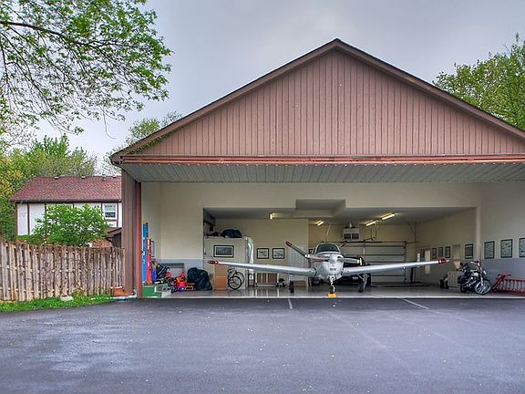 Hangar
