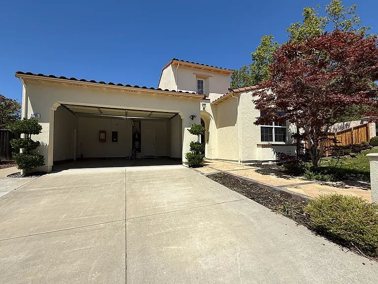 driveway for 2 more cars