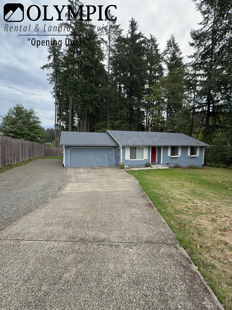 3 bedroom + office & 1.75 bath rambler w/ RV Parking — Photo 2