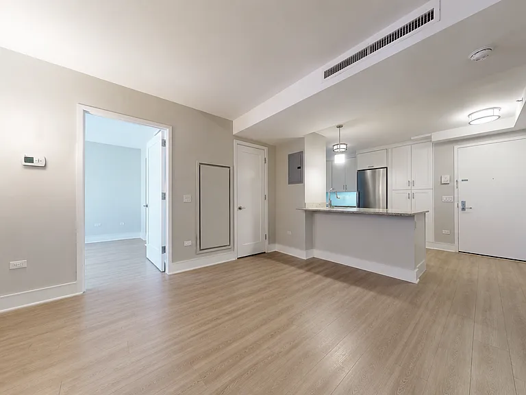 237 E 34th St #1103 — Photo 6