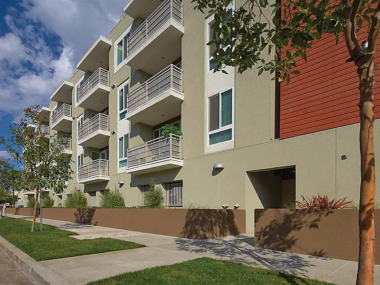 NOHO Senior Arts Colony — Photo 33