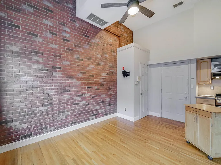 519 Monroe St #2C — Photo 5