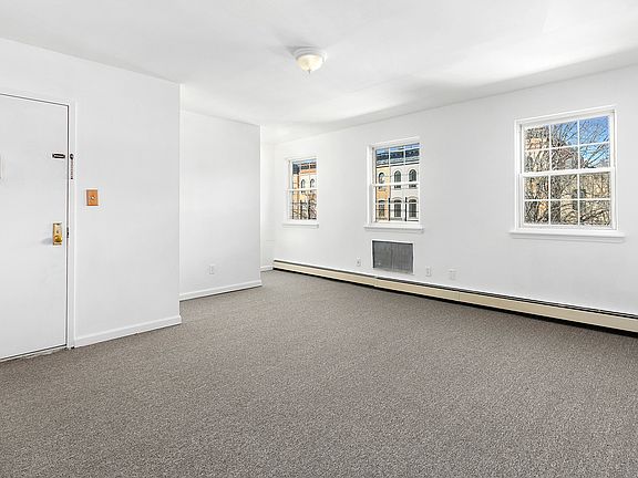 5th image of 118 Putman Ave #22