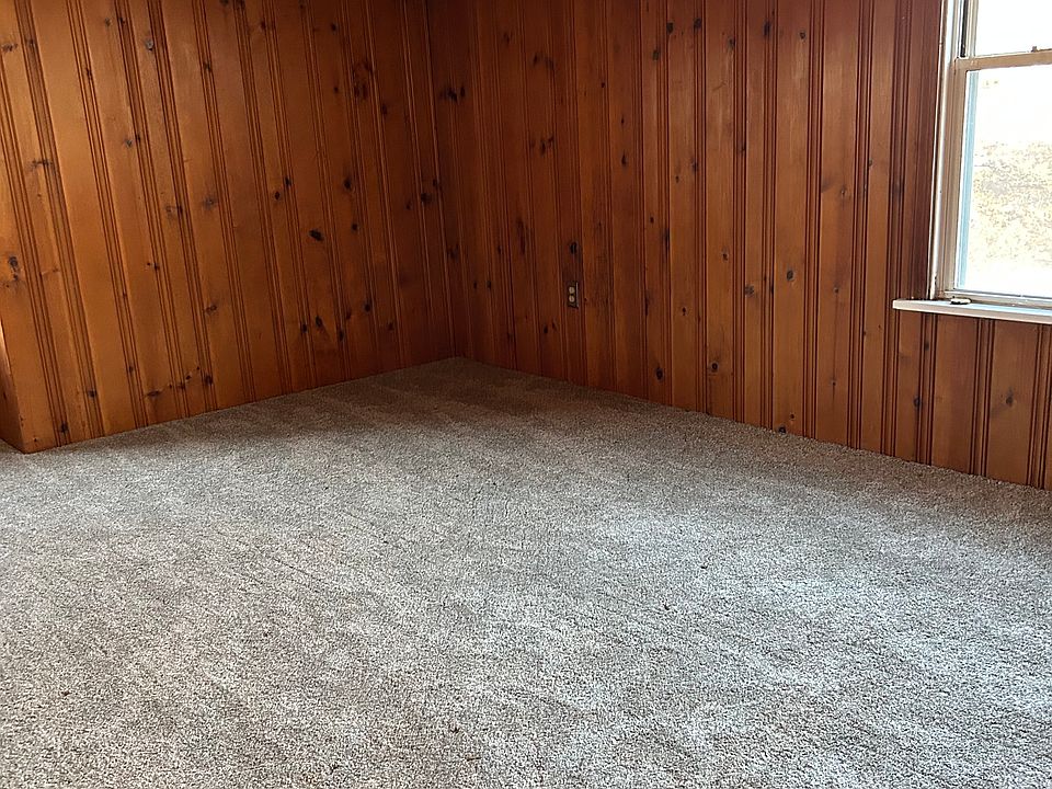 upstairs bedroom 1