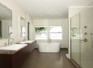 947 Roscomare Rd, Los Angeles, CA 90077