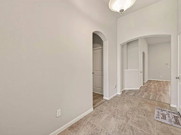 20427 Alpine Meadow Pl — Photo 6