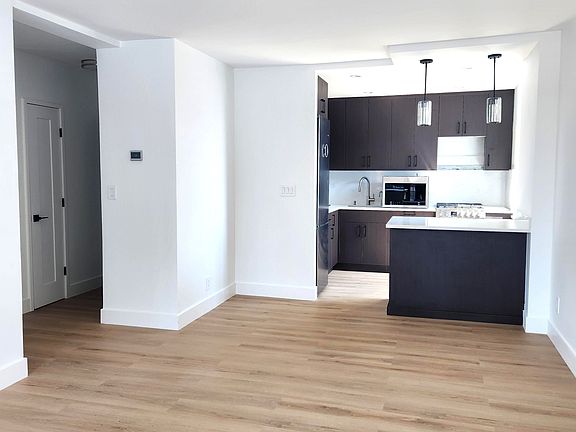 3rd image of 403 E 62nd St APT 14C