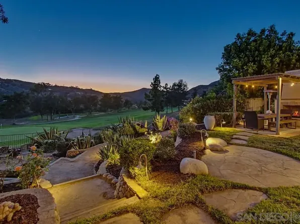 2327 Orchard View Ln, Escondido, CA 92027