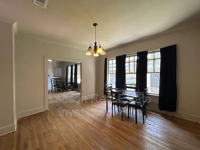 142 E Jordan St — Photo 6
