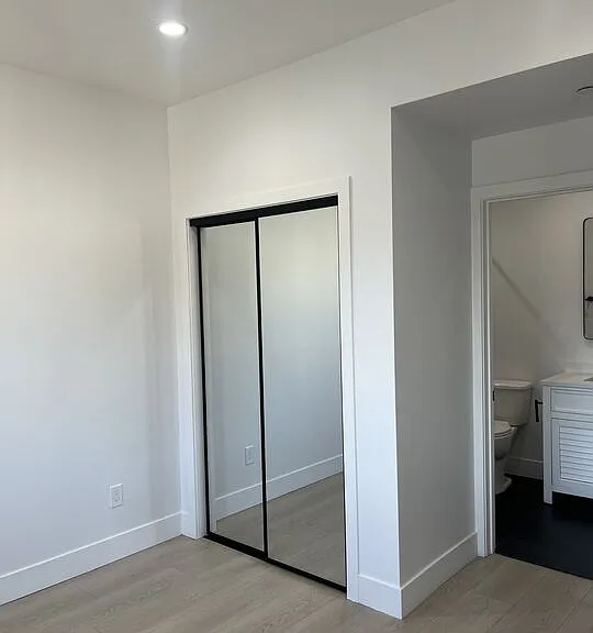 212 E 29th St #214-1/2 — Photo 29