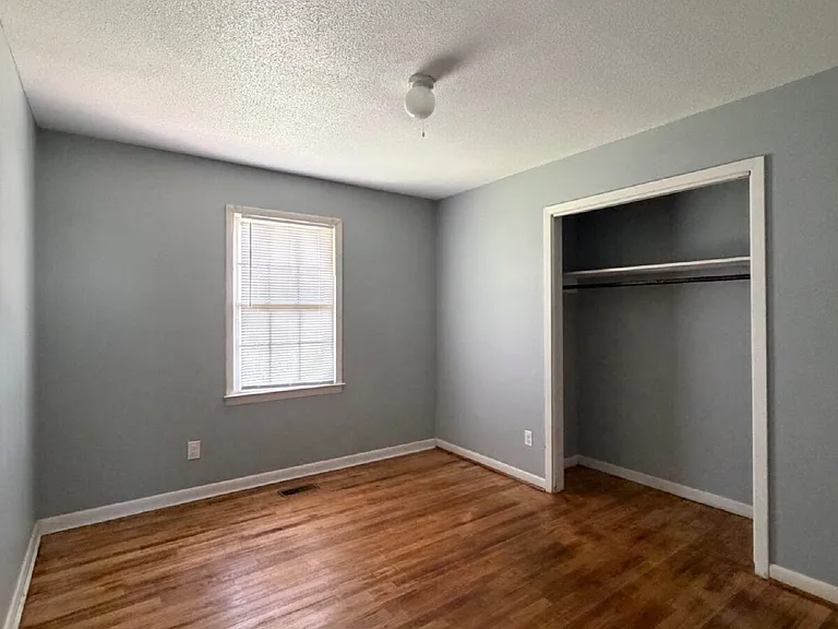 450 Lees Country Club Rd — Photo 10