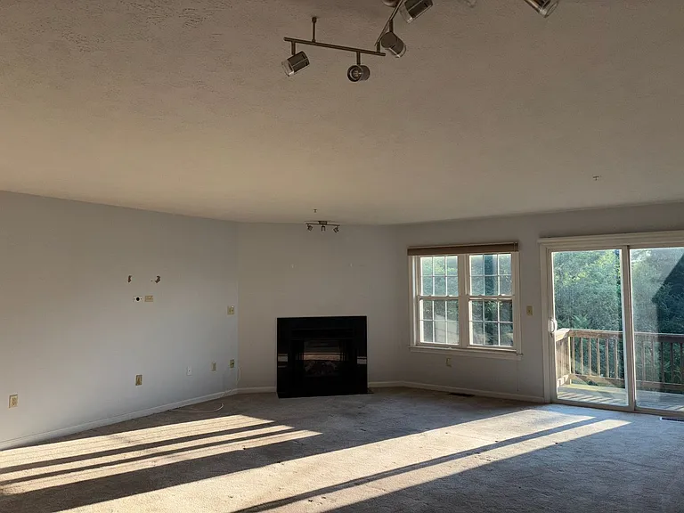 95 Green Briar Rd — Photo 8
