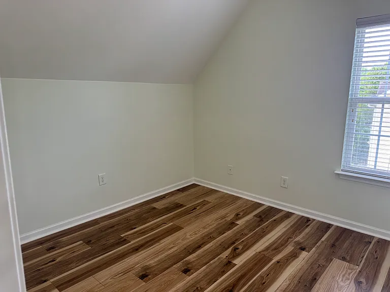 136 Madelia Pl — Photo 39