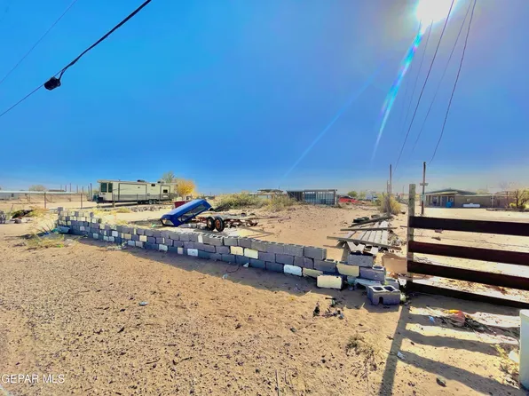 15036 Colonia Tierra Rd, El Paso, TX 79928