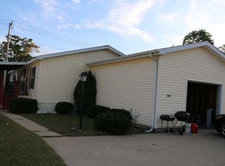 919 Blue Jay Ln, Mishawaka, IN 46545