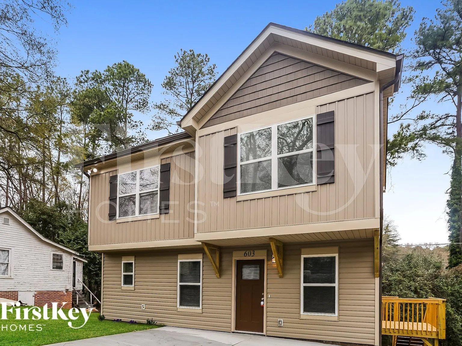 3 bed, 2.0 bath, 1260 sqft, $1,890 — Photo 2