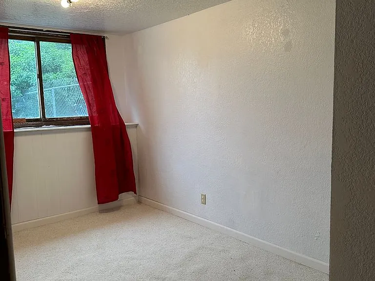 297 Monroe St — Photo 20