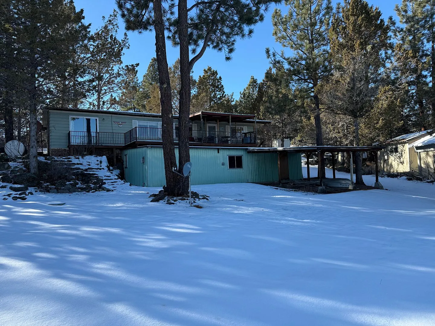 2 Bedroom, 2 Bath Furnished Lake Front Rental — Photo 3