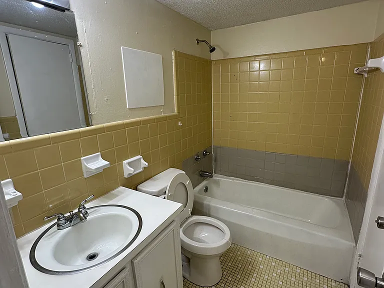 764 81st St S #B — Photo 24
