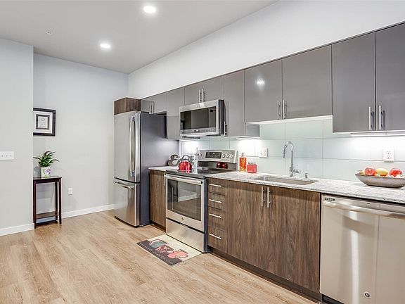4th image of 1085 103rd Avenue NE #126
