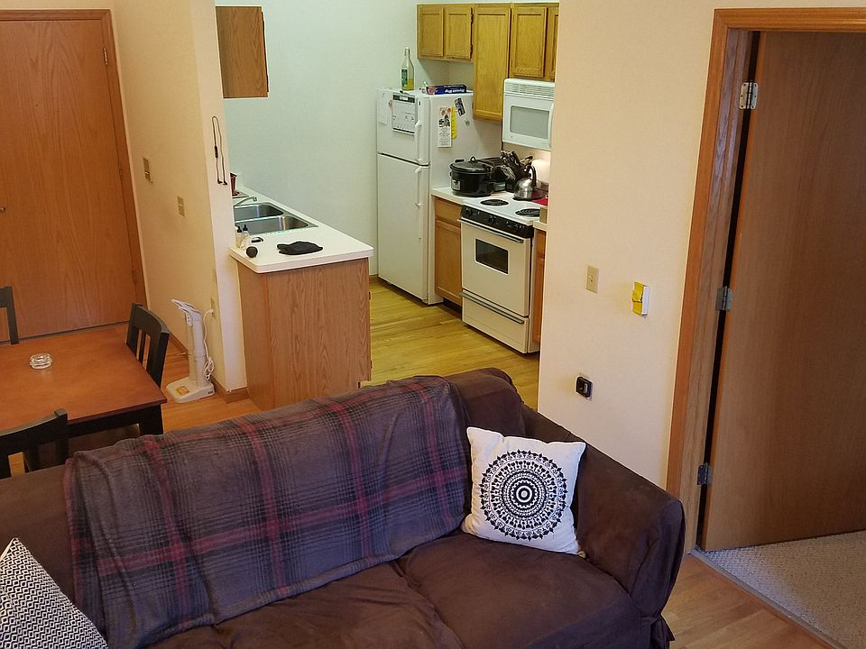 1st image of 111 King St APT 201