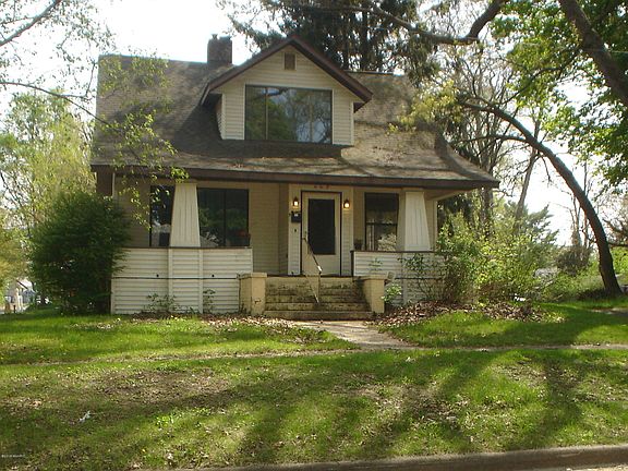 2nd image of 809 W Forest Ave