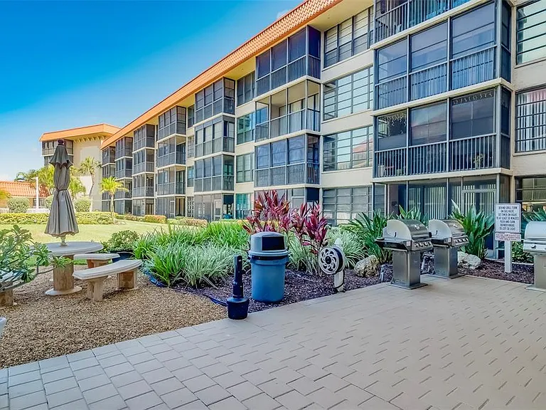 17580 Gulf Blvd #412 — Photo 41