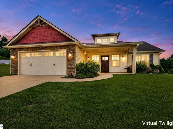 20 Hawkcrest Ct, Travelers Rest, SC 29690