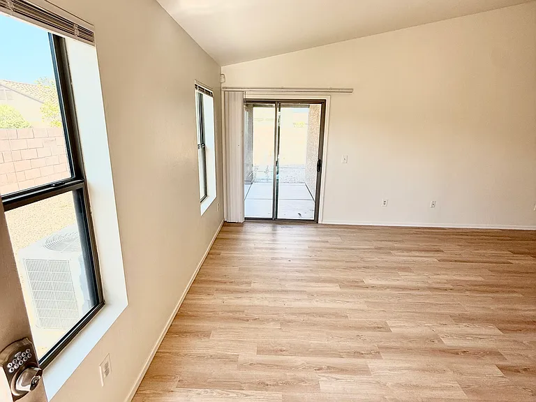 14365 N Plummet Shell Ave — Photo 5