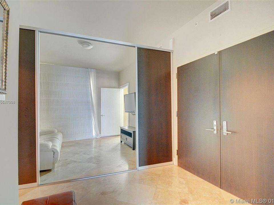 2nd image of 900 Biscayne Blvd APT 2202