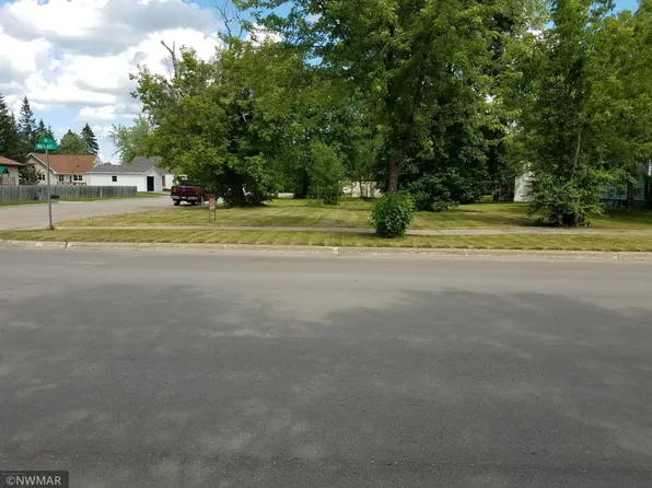 402 Main Ave S, Baudette, MN 56623