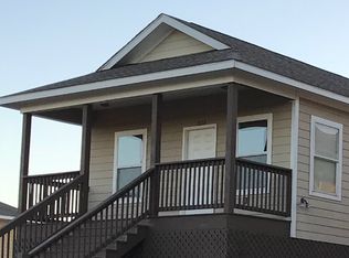 303 Lac Bleu Ave UNIT B, Pass Christian, MS 39571