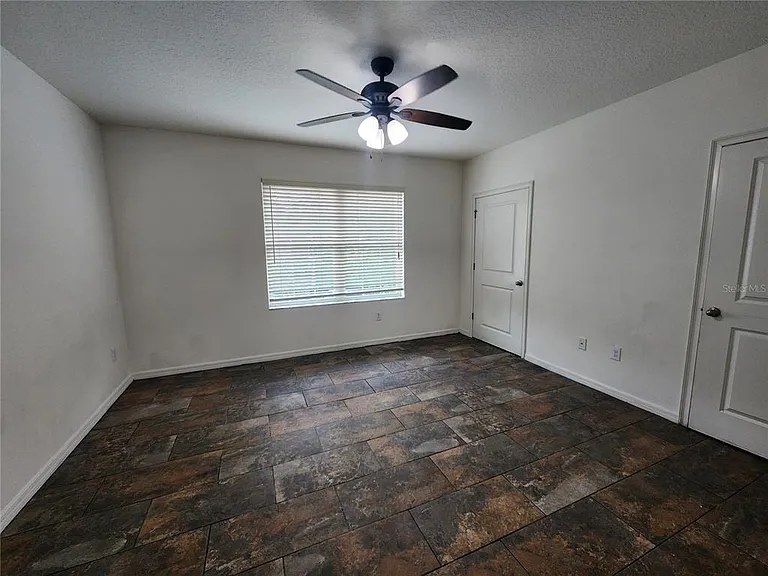 1112 Hillhurst Dr — Photo 30