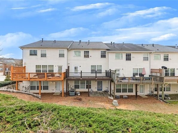 1868 Appaloosa Mill Ct, Buford, GA 30519
