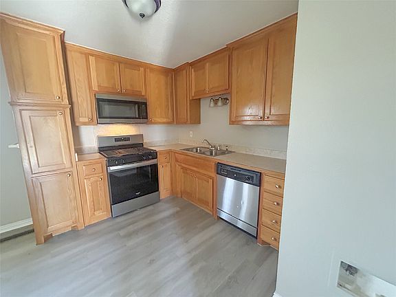 5th image of 6406 Waynewood Ct
