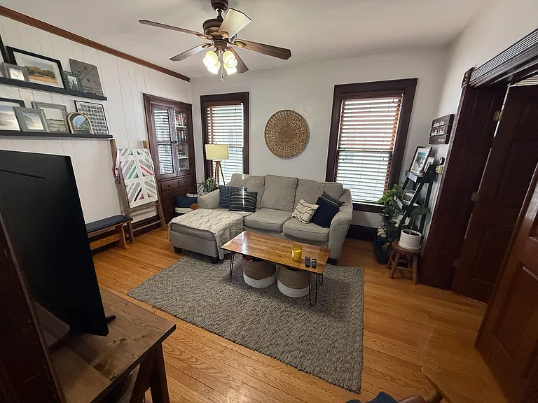 1609 Jefferson St — Photo 1