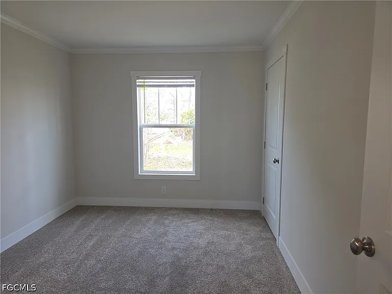 101 Oak Ln — Photo 13