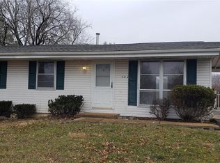 702 Vendome Ln, Ballwin, MO