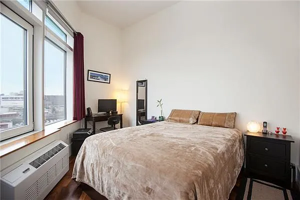 Rented by Space Marketing Shop | media 12