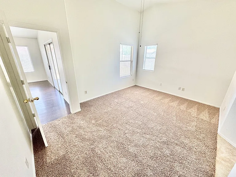 7707 W Rancho Dr — Photo 15