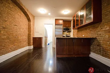 Rented by Wave Real Estate Group