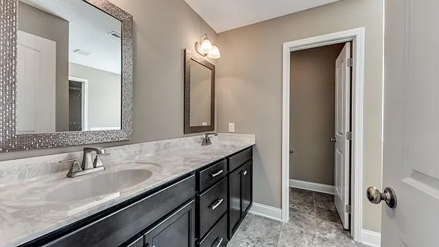 122 Fallberry St — Photo 8