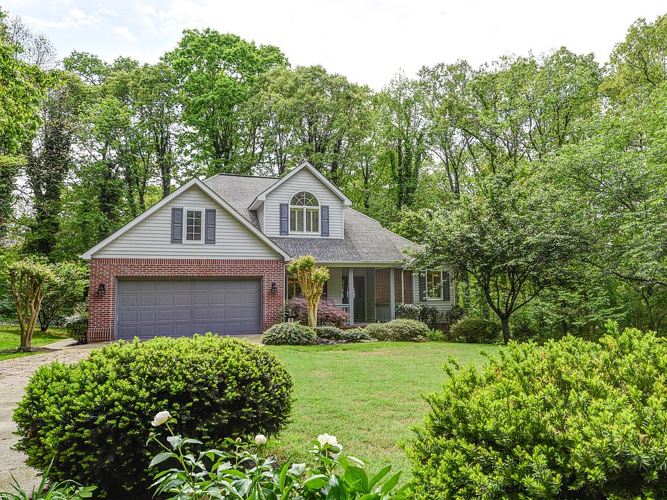 1st image of 121 Clinchcrest Dr