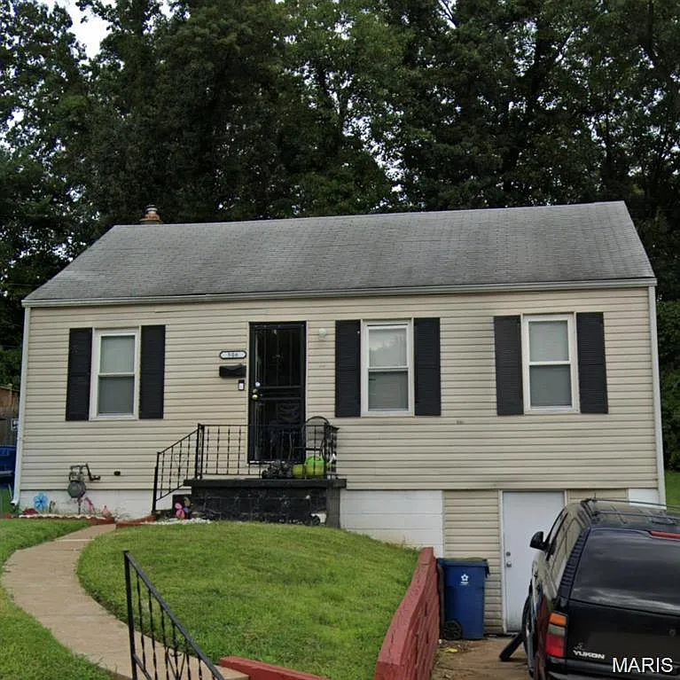 506 Averill Ave photo 1