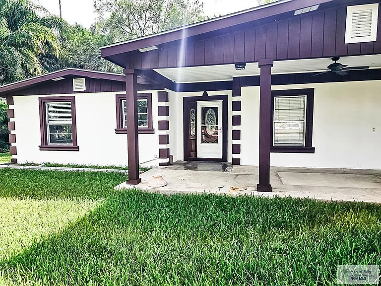 30 Acacia Lake Dr — Photo 1