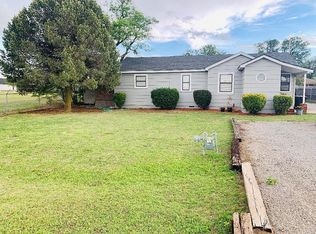 812 E Boundary, Sentinel, OK 73664