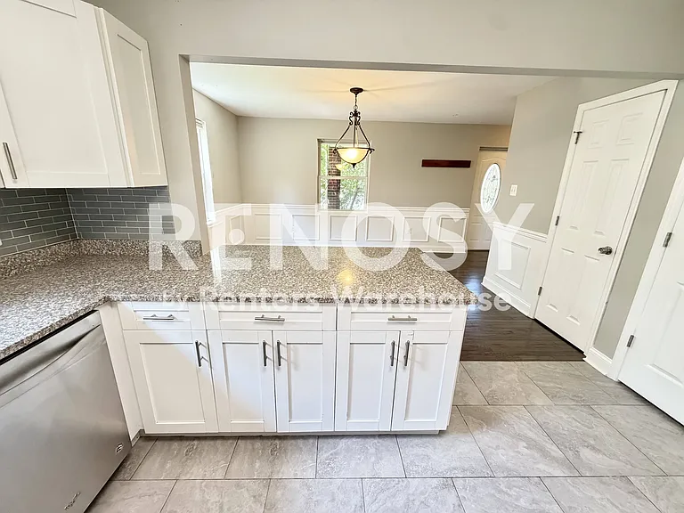 601 Warwick Rd — Photo 14