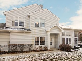 101 S Barton Trl, Batavia, IL 60510