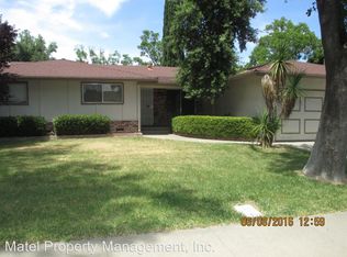1825 Rossmoor Way, Modesto, CA 95355