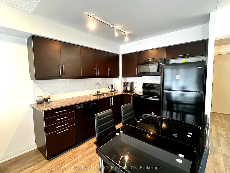 30 Meadowglen Pl #1003 — Photo 7